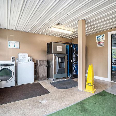 Great Lakes Inn & Suites South Haven Εξωτερικό φωτογραφία