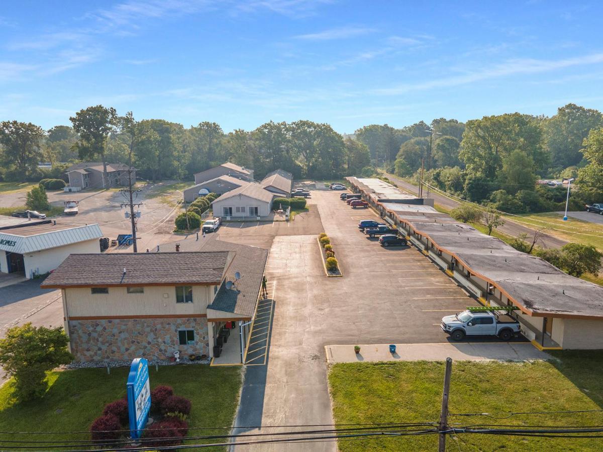 Great Lakes Inn & Suites South Haven Εξωτερικό φωτογραφία