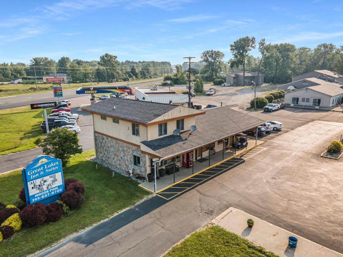 Great Lakes Inn & Suites South Haven Εξωτερικό φωτογραφία