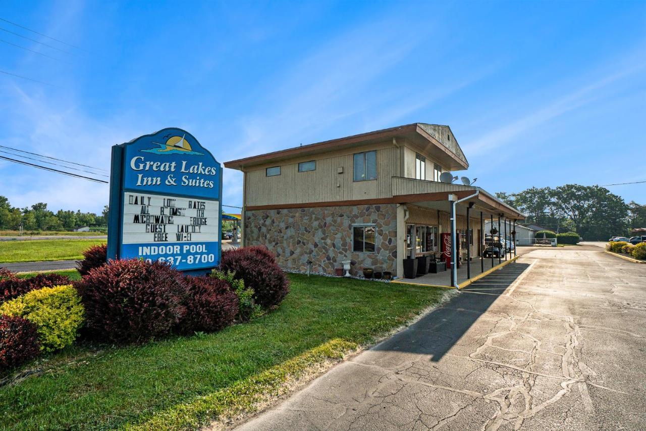 Great Lakes Inn & Suites South Haven Εξωτερικό φωτογραφία