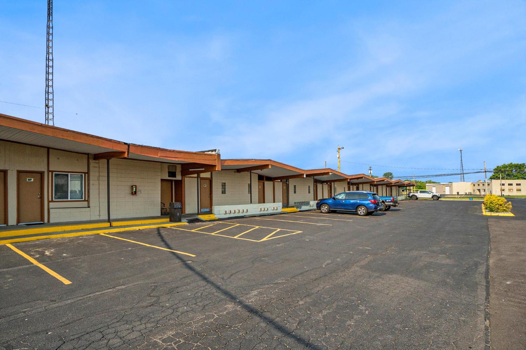 Great Lakes Inn & Suites South Haven Εξωτερικό φωτογραφία