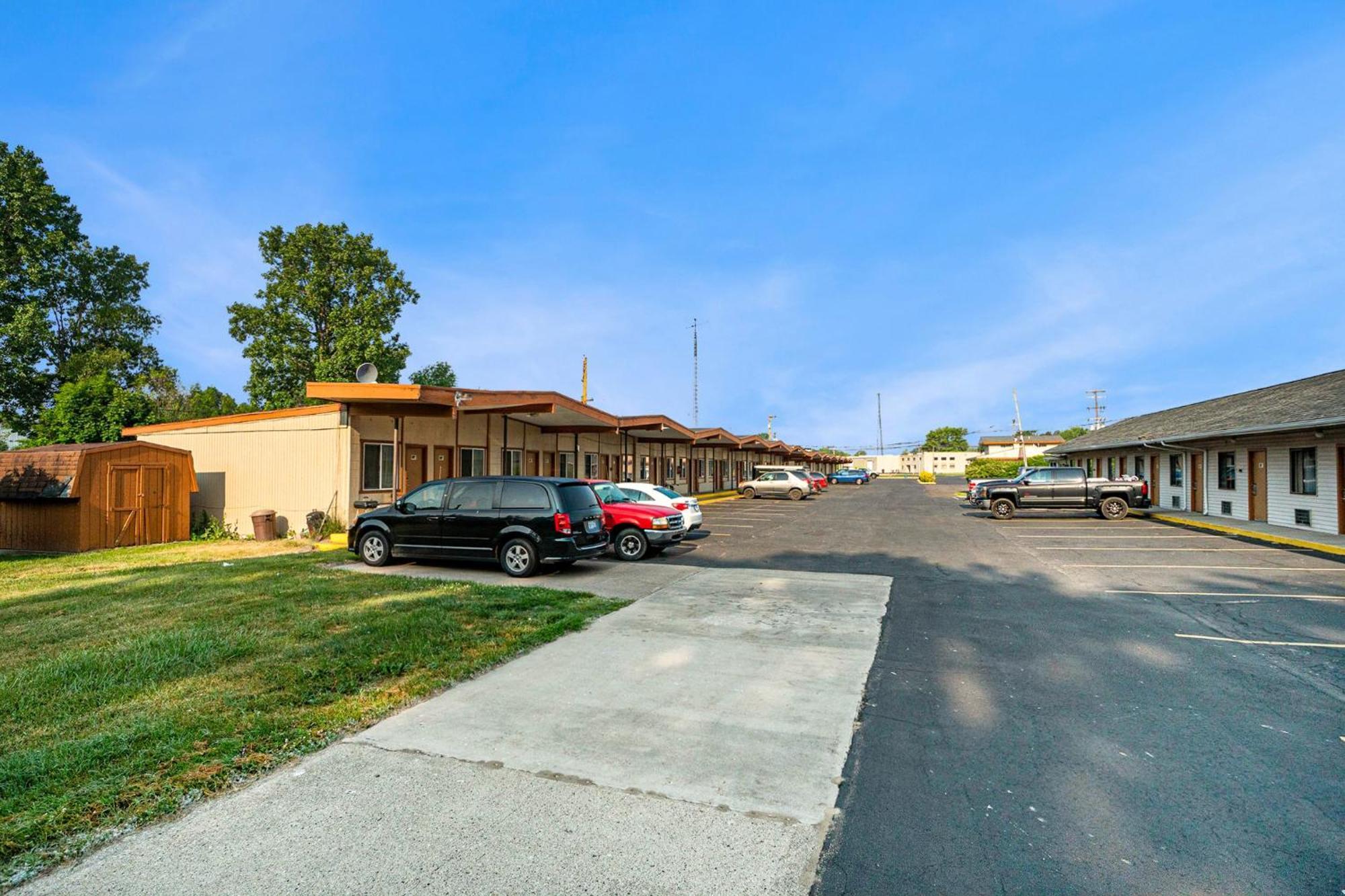 Great Lakes Inn & Suites South Haven Εξωτερικό φωτογραφία